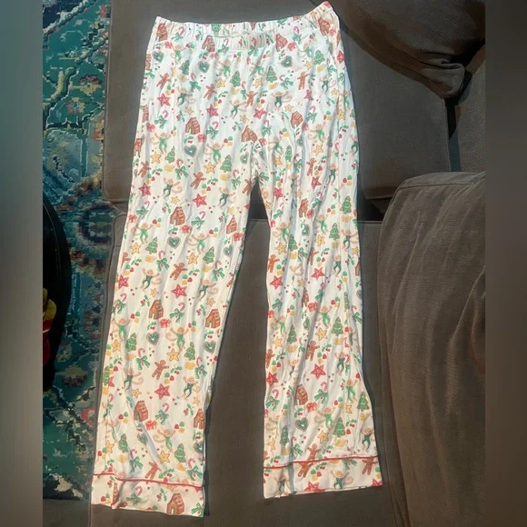 Roller Rabbit Gingerbread Party Long Sleeve Pajama Set Christmas 2024 NWOT - Picture 6 of 6